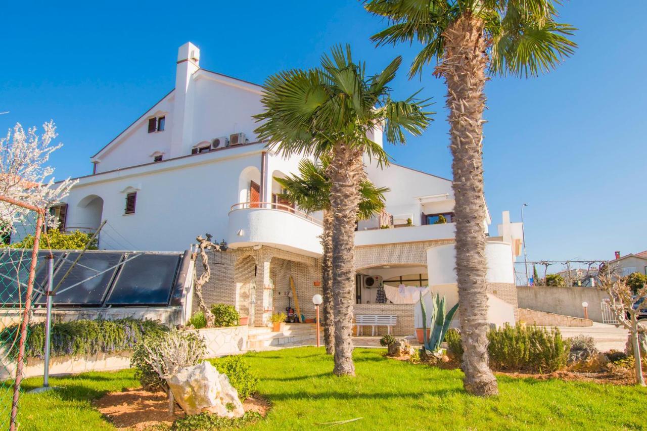 Apartments Punta & Vista In Krk คิร์ก ภายนอก รูปภาพ