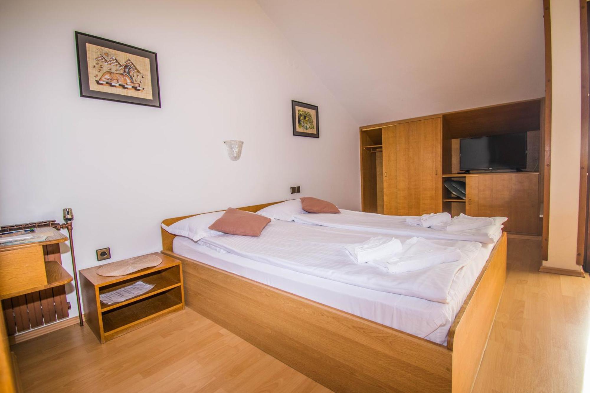 Apartments Punta & Vista In Krk คิร์ก ภายนอก รูปภาพ