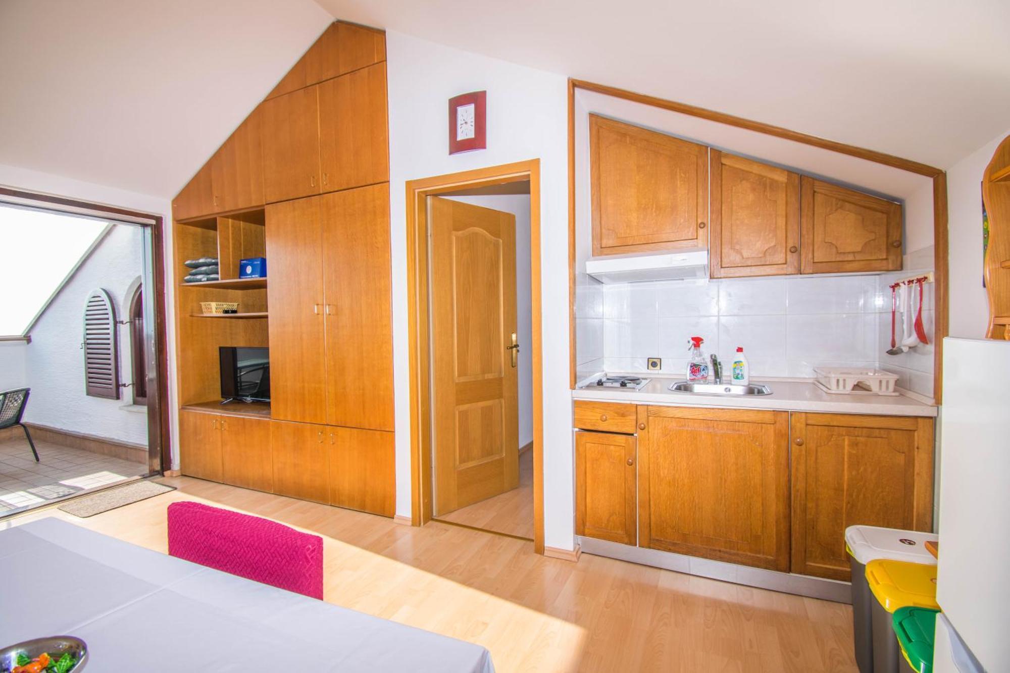 Apartments Punta & Vista In Krk คิร์ก ภายนอก รูปภาพ