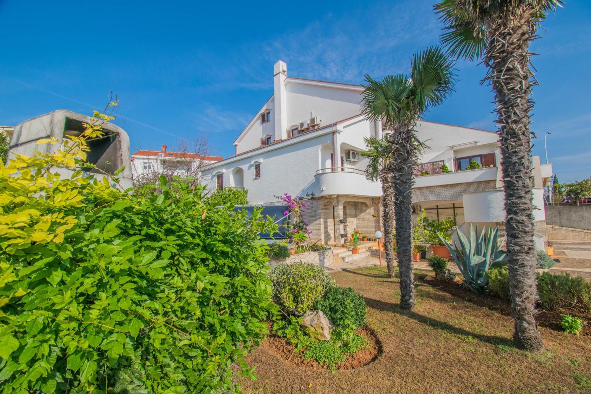 Apartments Punta & Vista In Krk คิร์ก ภายนอก รูปภาพ