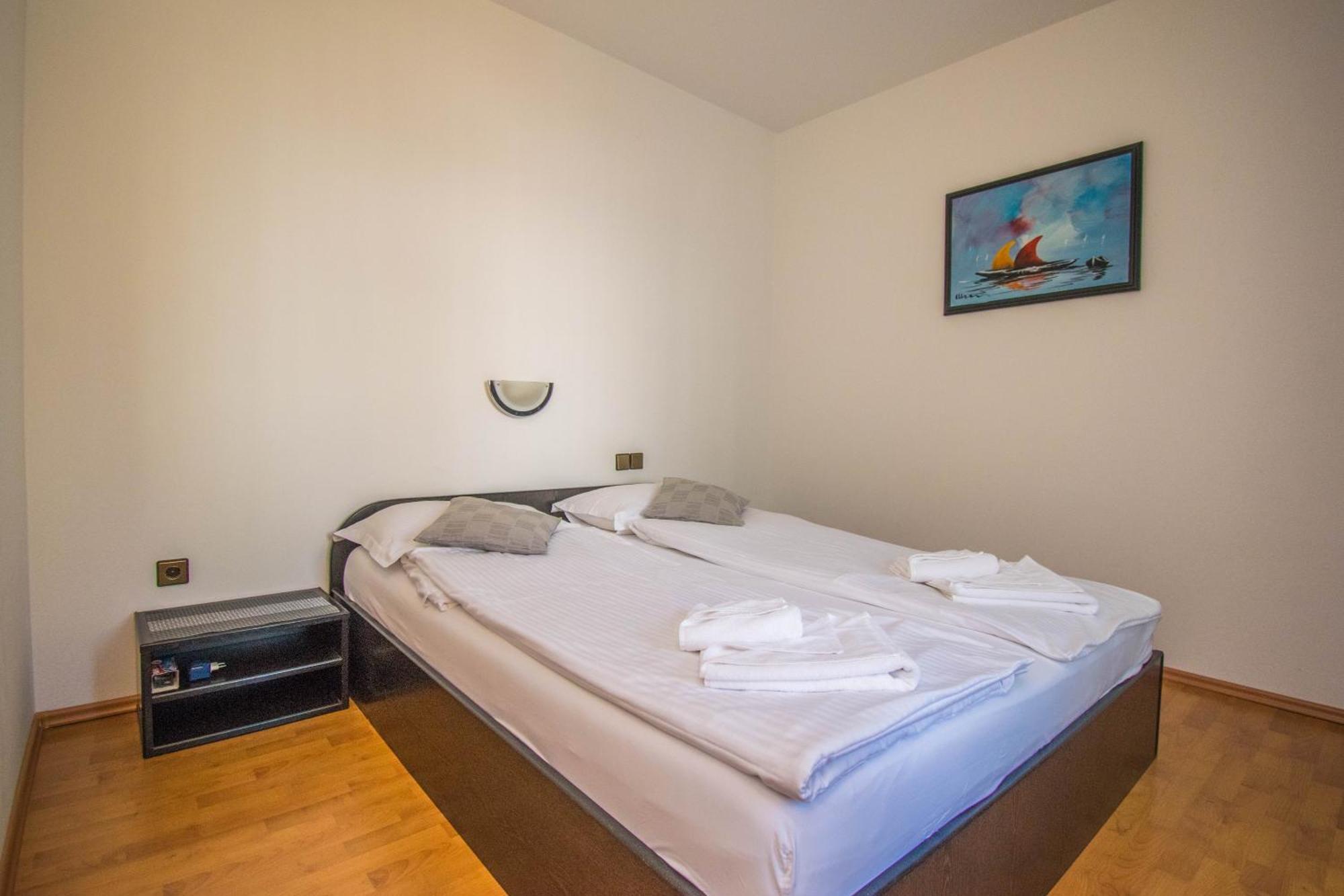 Apartments Punta & Vista In Krk คิร์ก ภายนอก รูปภาพ