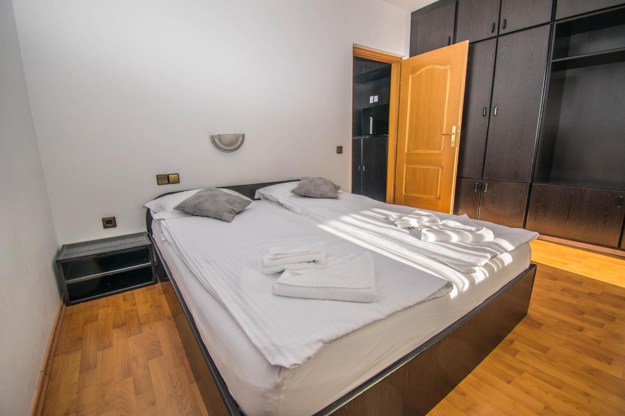 Apartments Punta & Vista In Krk คิร์ก ภายนอก รูปภาพ